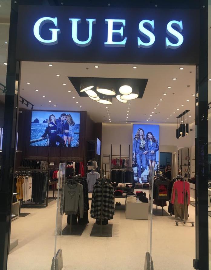 חנות שנייה למותג האמריקאי הנחשקGUESS